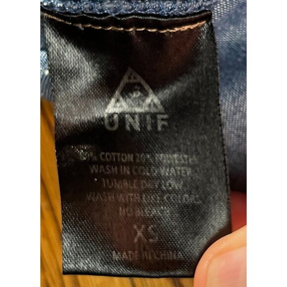 UNIF Blue Cold Shoulder Pearl Snap Button Up Denim Shirt Top   Women's Size XS - Picture 5 of 10